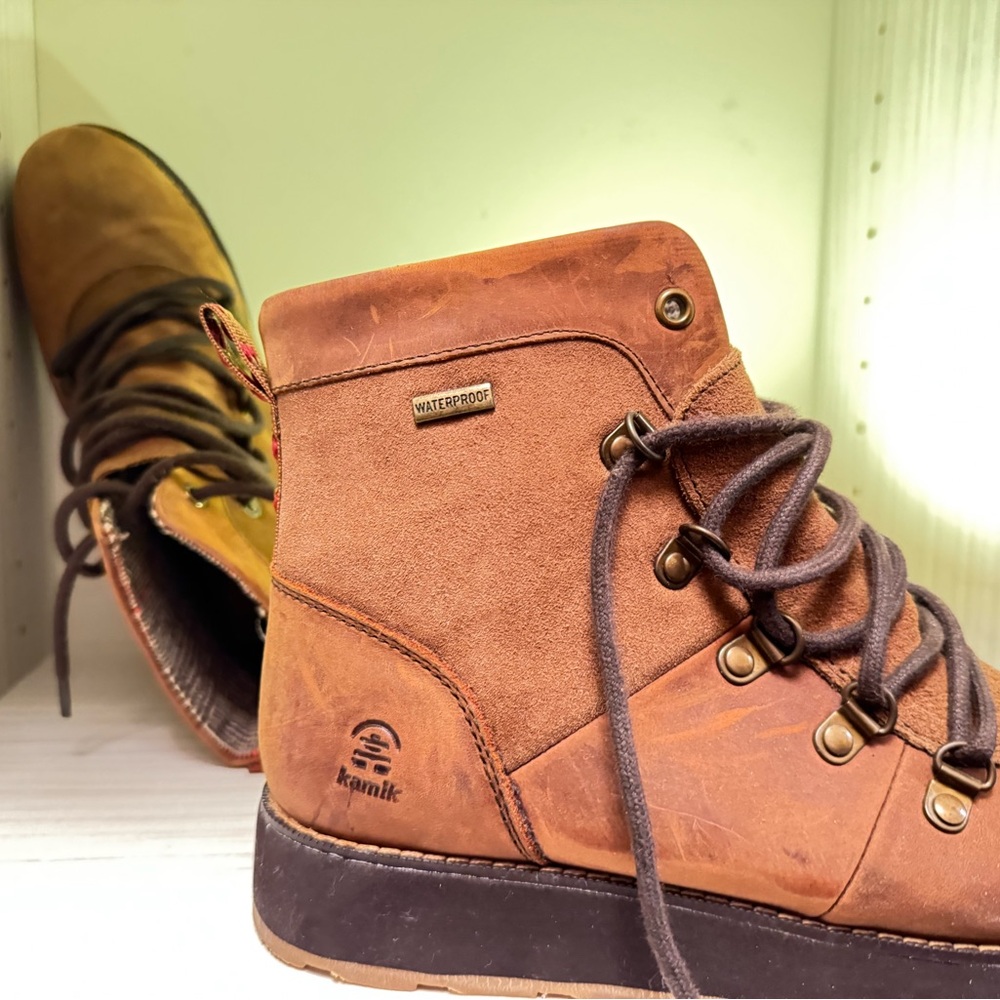 Kamik Tan Ankle Boots with Black Soles - Picture 5 of 8